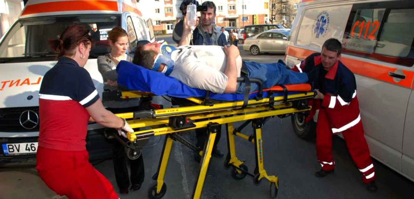 Bătrânul a fost transportat la spital Foto: arhivă ADS