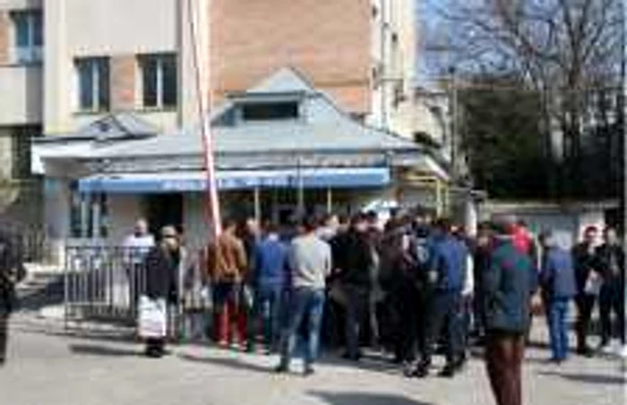 Foarte mulţi tineri doresc să devină poliţişti