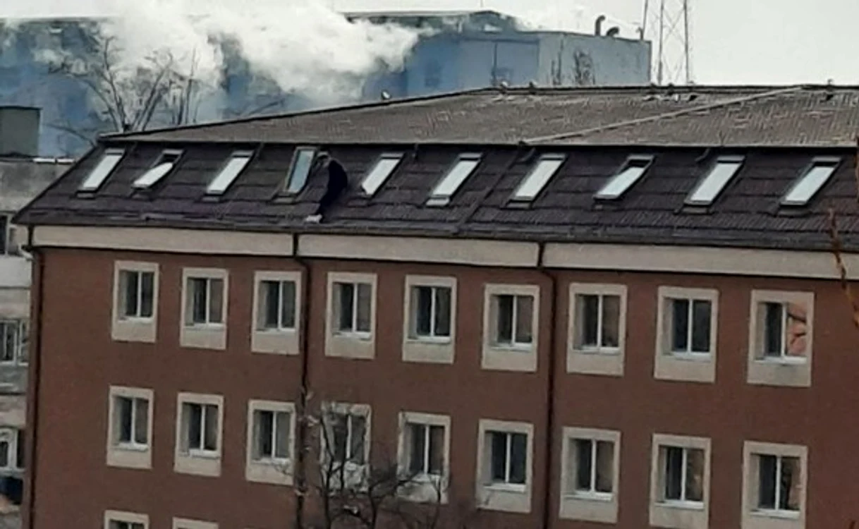 Tânărul s-a aruncat în gol după două ore de amenințăriFoto: observatornews.ro