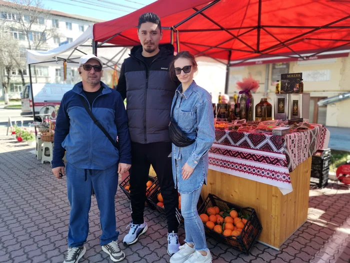 Cătălin Trenovici, alături de fiica Georgiana și de prietenul fiicei FOTO: Alina Mitran