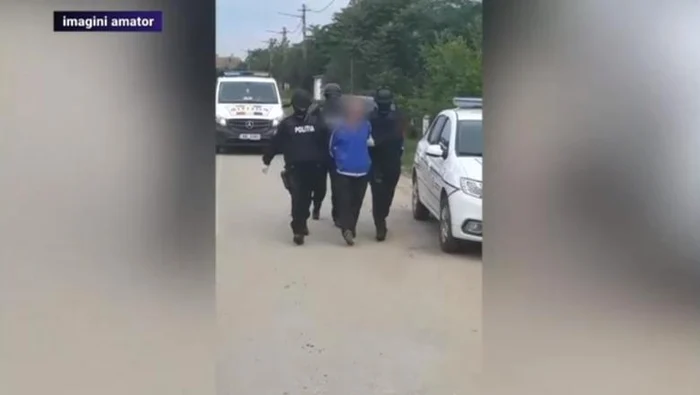 Agresorul a fost prins de polițiștiFoto: Captură Video Digi 24