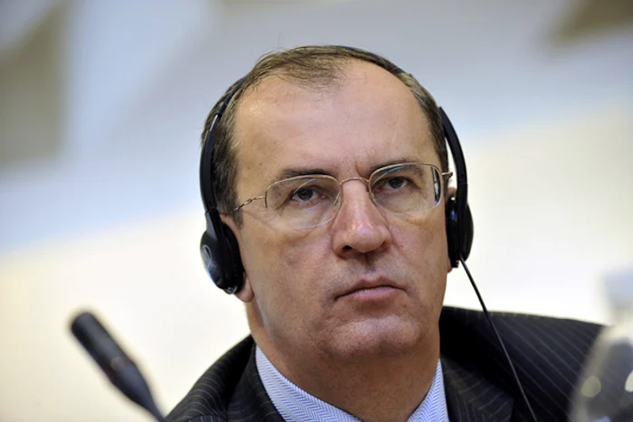 Emil Calotă crede că îmbunătăţirea eficienţei economice poate contribui la creşterea PIB