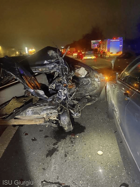 Accident cu șase mașini, pe A1, la Ciorogârla. Un bărbat de 37 de ani a fost transportat la un spital din Capitală
