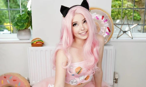 Produsul revoltător pe care îl vinde un model pe Instagram: "Pentru toţi însetaţii" jpeg