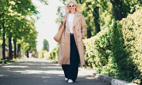 plimbare primavara shutterstock 2509790433 jpg