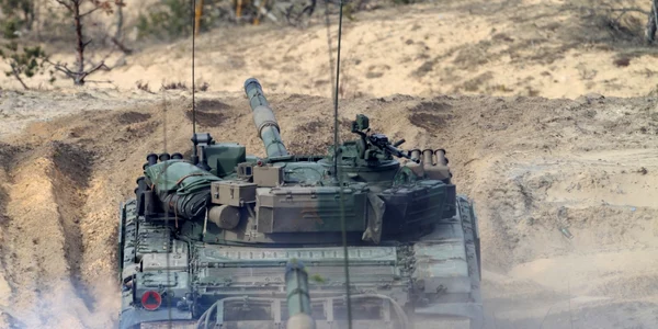 Tanc polonez Pt-91 in timpul unor exercitii NATO FOTO EPA-EFE