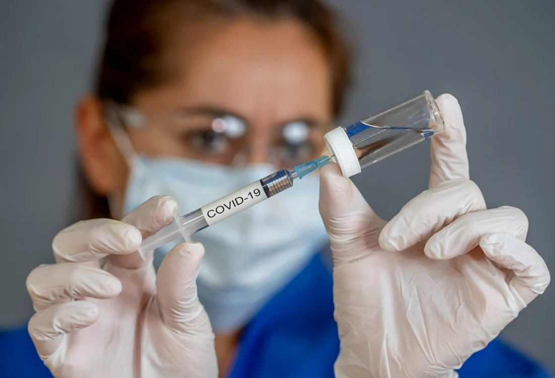 CNCAV: procesul de vaccinare continuă, atât în centrele din Bucureşti, cât şi din ţară, fiind distribuite cele 95.940 doze Pfizer BioNTech, Foto: shutterstock