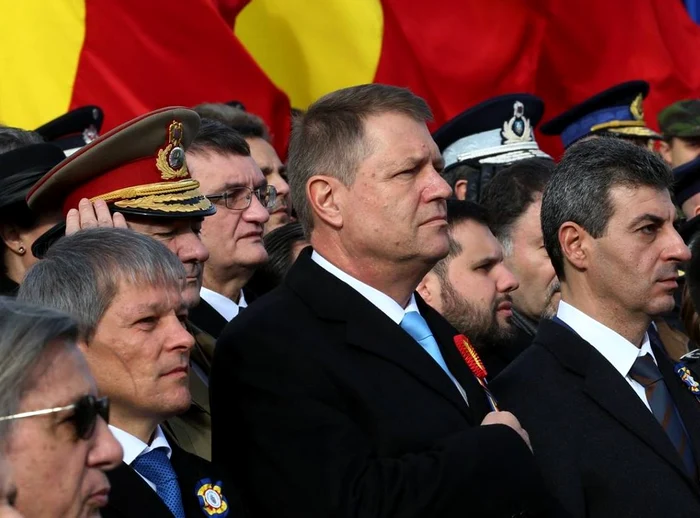 Bărbatul a fost reținut la câțiva metri de președintele IohannisFoto MAPN- Vali Ciobîrcă