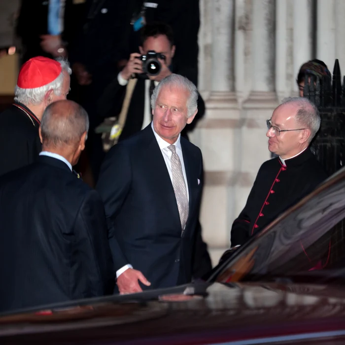 Regele Charles a revenit la Londra (2) jpg