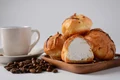 Gogosele cu frisca  Sursa foto shutterstock 1889970016 jpg