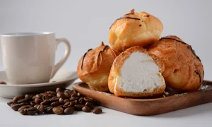 Gogosele cu frisca  Sursa foto shutterstock 1889970016 jpg