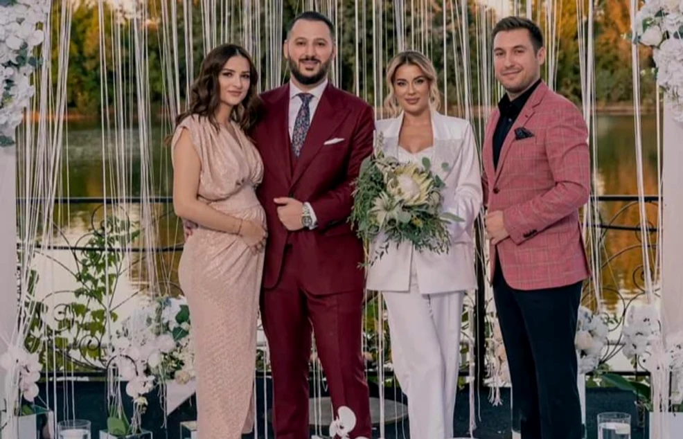 Sensy petrece cu socrii Sursa: Instagram 