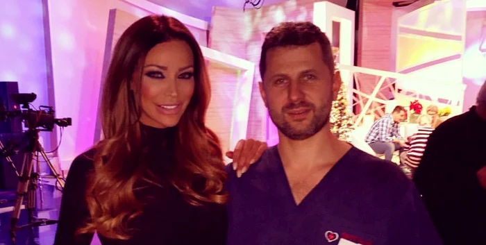 Bianca Drăguşanu, alături de medicul ei estetician, Călin DoboşFoto: Arhiva personală