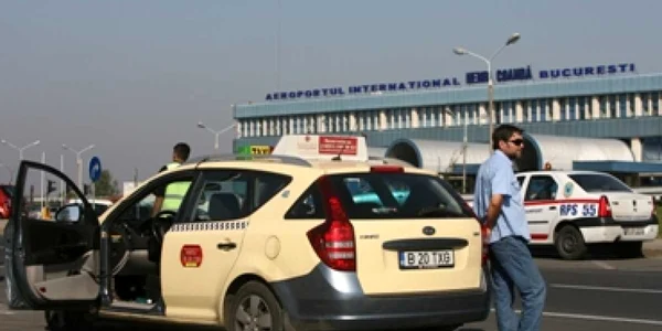 Bucureşti: Scandal cu taximetriştii la Otopeni