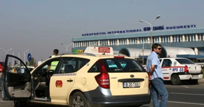 Bucureşti: Scandal cu taximetriştii la Otopeni