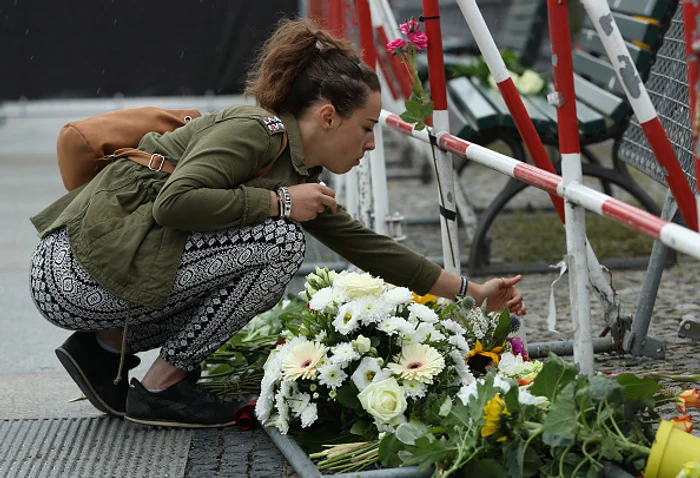 Atacatorul a mai avut în că cinci complici