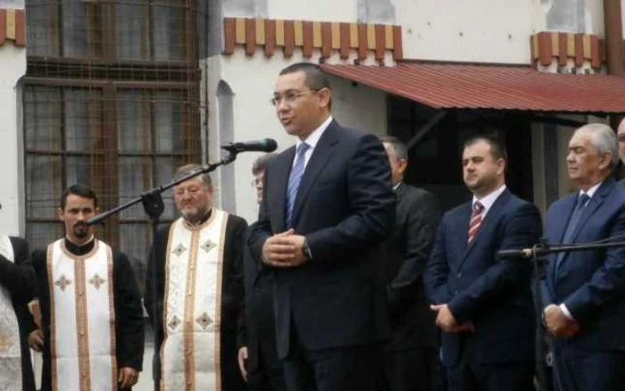 Victor Ponta, la deschiderea anului şcolar