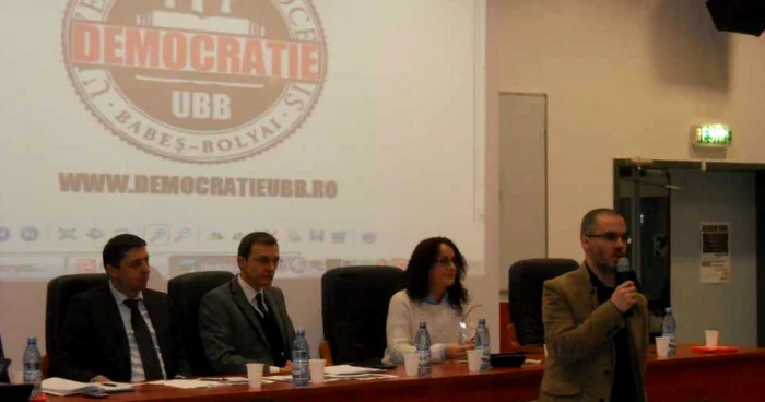Prima dezbatere publică pentru funcţia de rector al UBB