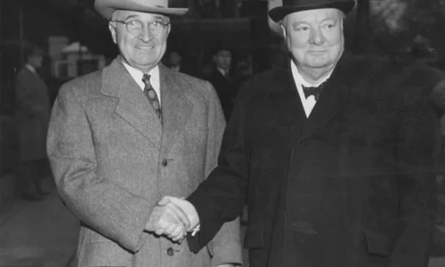 Churchill şi Eisenhower ştiau de existenţa OZN urilor jpeg