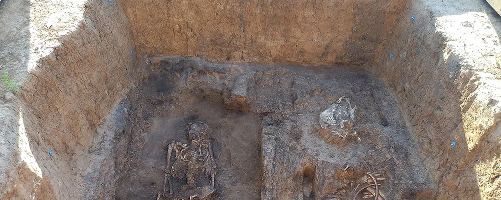 Mormântul descoperit în cimitirul medieval de la Gnezdilovo