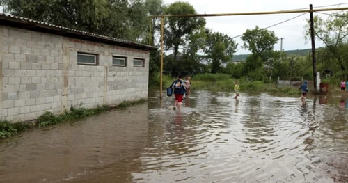 Inundatii Straseni