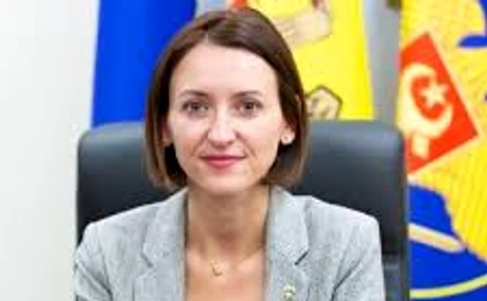 Veronica Drăgălin susține că conducerea țării i-a cerut demisia. FOTO: Platforma X