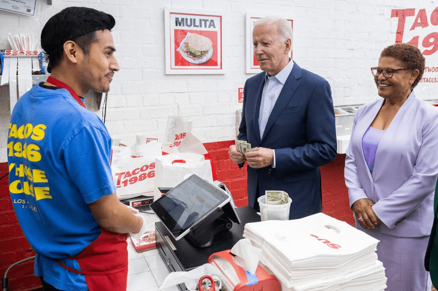 Joe Biden a plătit de patru ori mai mult pentru o porție de mâncare. Motivul gestului său
