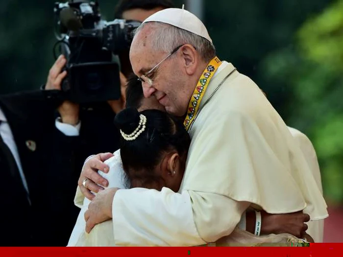 Papa Francisc în timpul vizitei sale în Filipine. FOTO AP