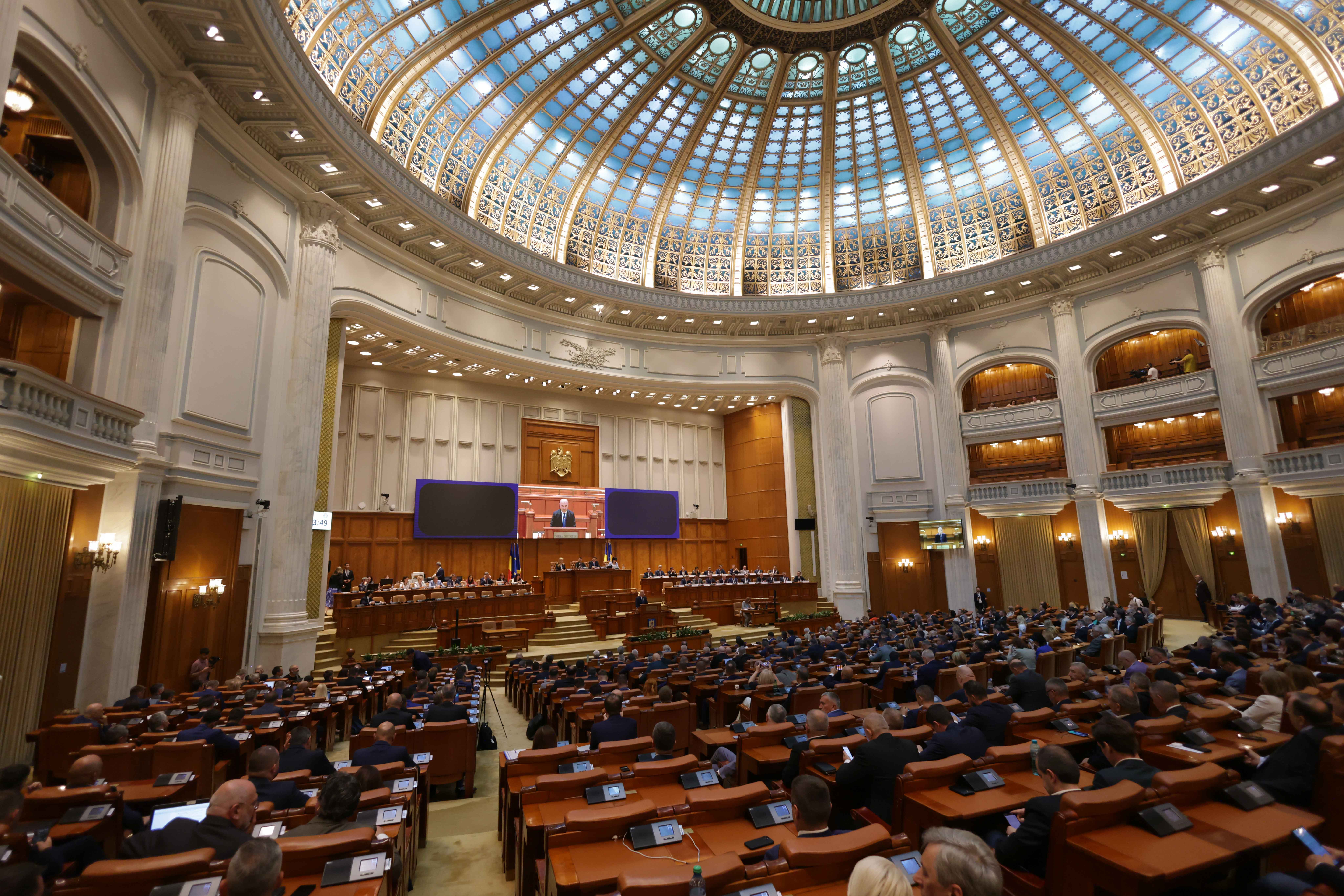 Prezentarea noului guvern Bolojan in plenul Parlamentului  Foto Inquam Photos George Calin (3) jpg