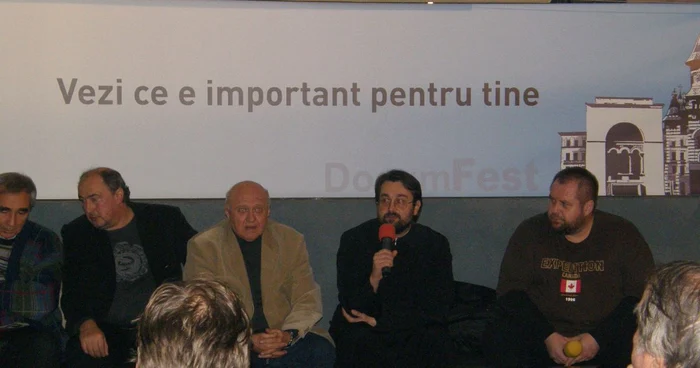 Cei prezenţi au spus cum au fost afectaţi de revoluţie