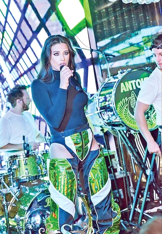 Antonia a făcut furori cu ținuta ei nonconformistă 