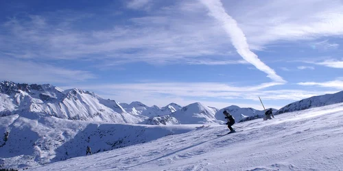 Statiunea Bansko   una din partii  Foto Amorphisman Wikipedia jpg