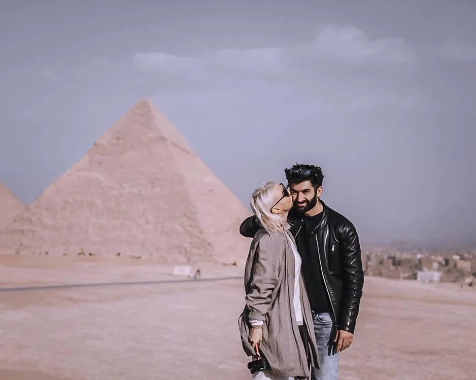 Jojo si Paul Ipate in Egipt la piramide jpeg