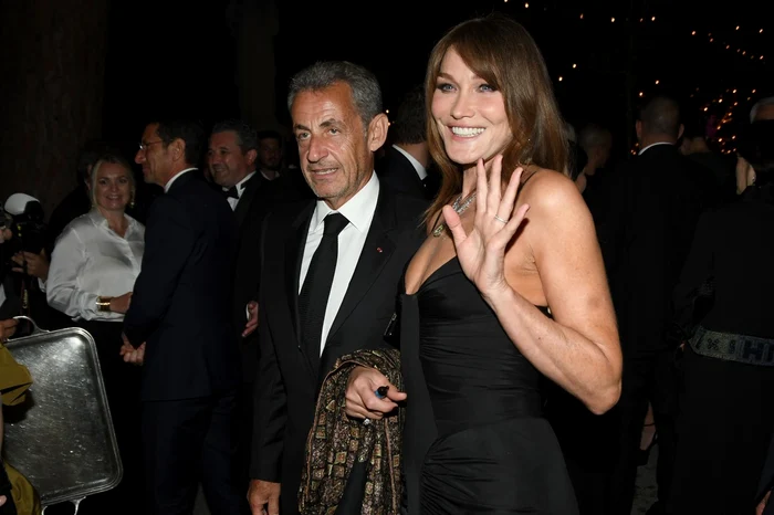 Carla Bruni Sarkozy la Cannes (2) jpg