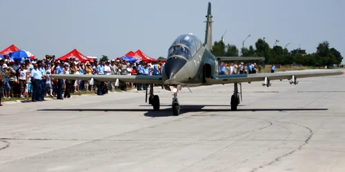 Avion militar de tip IAR-99 Soim FOTO Mediafax