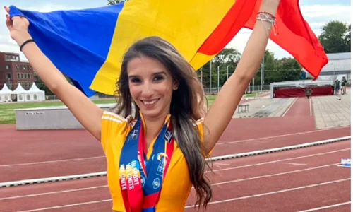 denisa stirbulescu 2 png