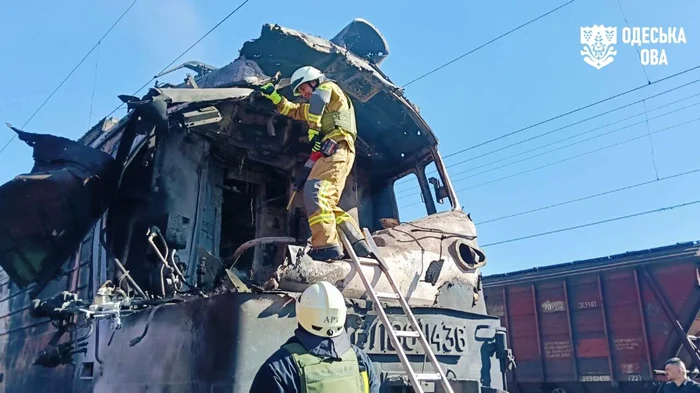 Un tren de călători a fost lovit de un atac rusesc, în Odesa. FOTO: X/@Maks_NAFO_FELLA