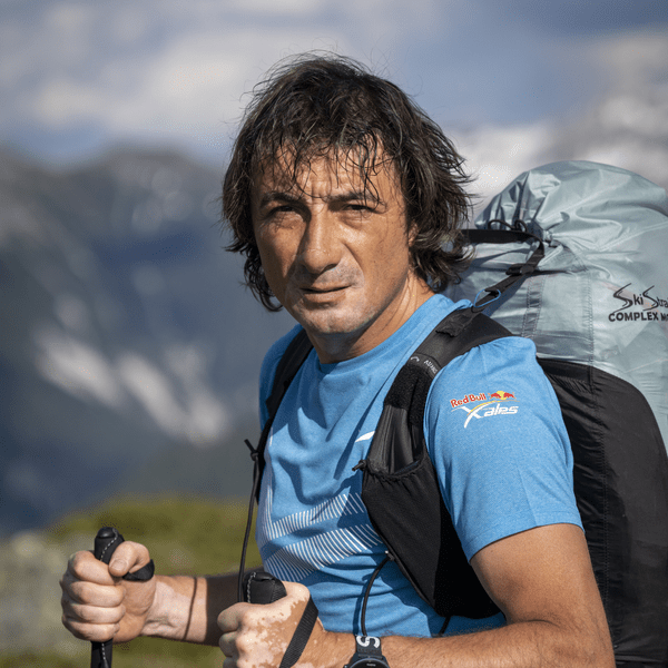 Toma Coconea, dublu vicecampion mondial la parapantă: „Nimic nu se compară cu senzațiile trăite când împarți cerul cu vulturii“ 