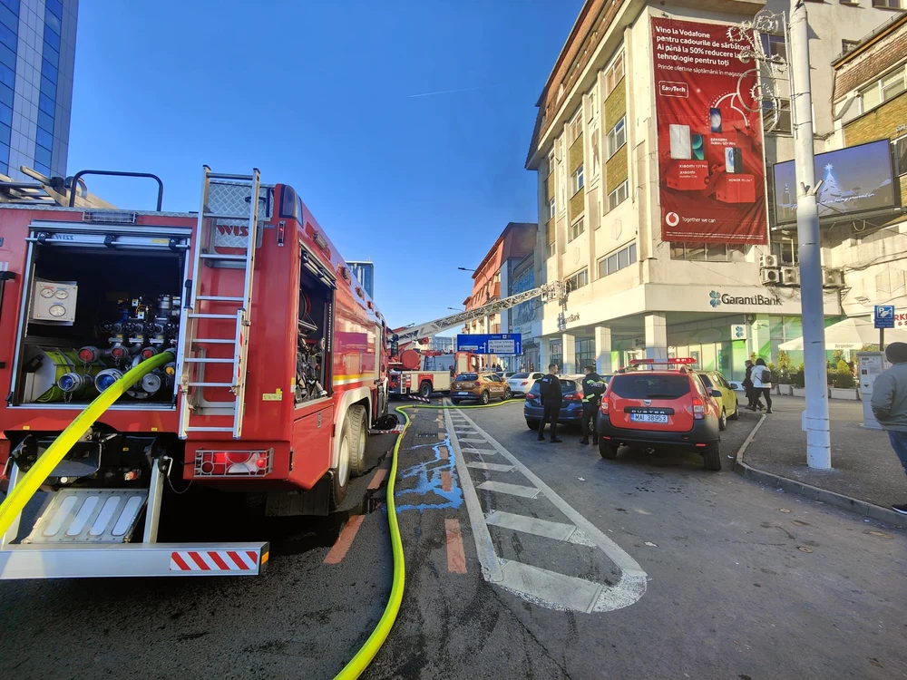 Incendiu într-o bancă din centrul Sibiului Foto ISU Sibiu