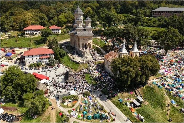 Mănăstirea Nicula. Foto: basilica.ro