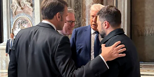 Macron, Starmer, Zelenski și Trump în Bazilica Sfântul Petru FOTO EPA EFE jpg