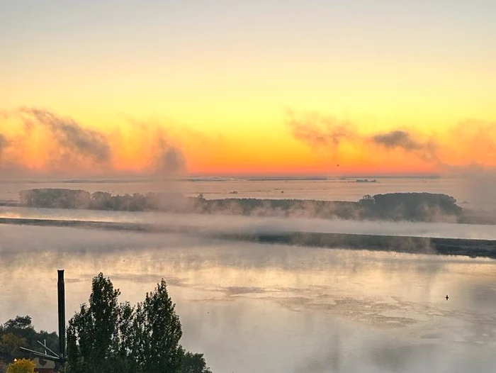 Dunărea fierbe, la Galați FOTO: Petru Tudorache