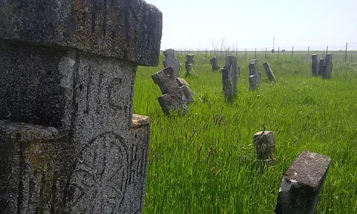 Patrimoniu la răscruce   Digitizarea crucilor de piatră, a monumentelor de eroi și a peisajelor istorice din nordul și vestul județului Prahova jpeg