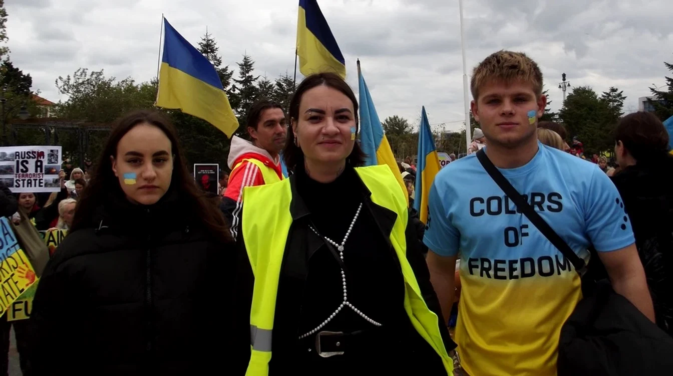 Monica şi cei doi copii ai ei  locuiesc în Constanţa. FOTO Mariana Iancu 