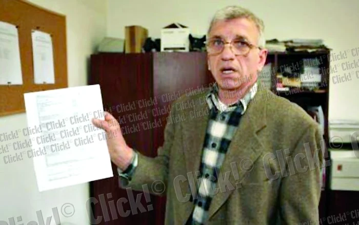 Braşoveanul s-a urcat, marţi, pe un panou publicitar
