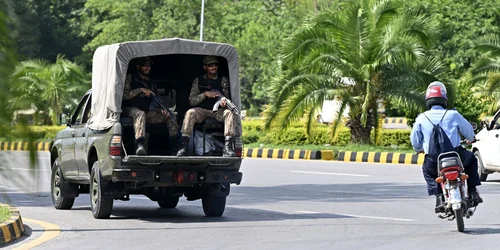 soldati pakistanezi patruleaza in islamabad pakistan Foto AFP jpg