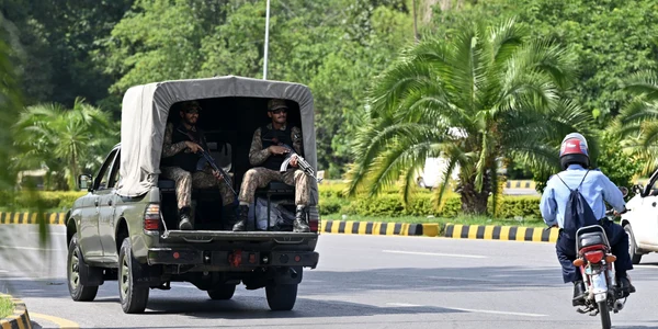 soldati pakistanezi patruleaza in islamabad pakistan Foto AFP jpg