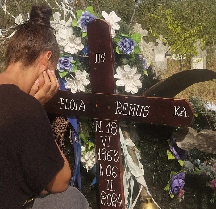 Artista a povestit că şacalii ajung nu doar la cimitir, ci până în sat. Foto Click!