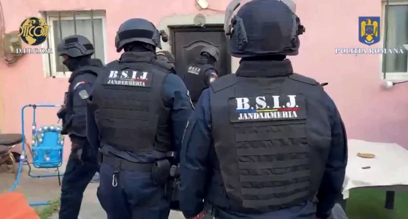 Percheziții la persoane acuzate de trafic de persoane Foto: Poliția Română