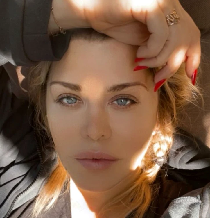 Loredana a explicat motivele pentru care zilele trecute a ajuns să ceară ajutorul ambulanțeiFoto: Instagram